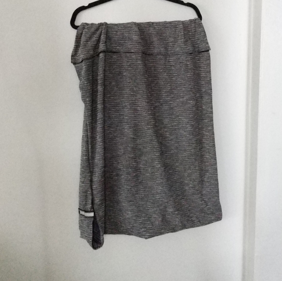 Lululemon Vinyasa Scarf - Convertible Infinity Scarf - Picture 6 of 6